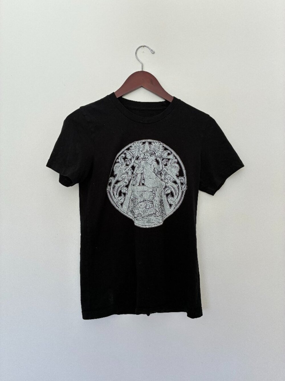 Printed black t-shirt